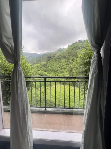 Kandaghat House | Whispering