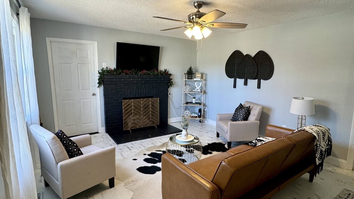 Easley House | Whispering Meadow Cottage