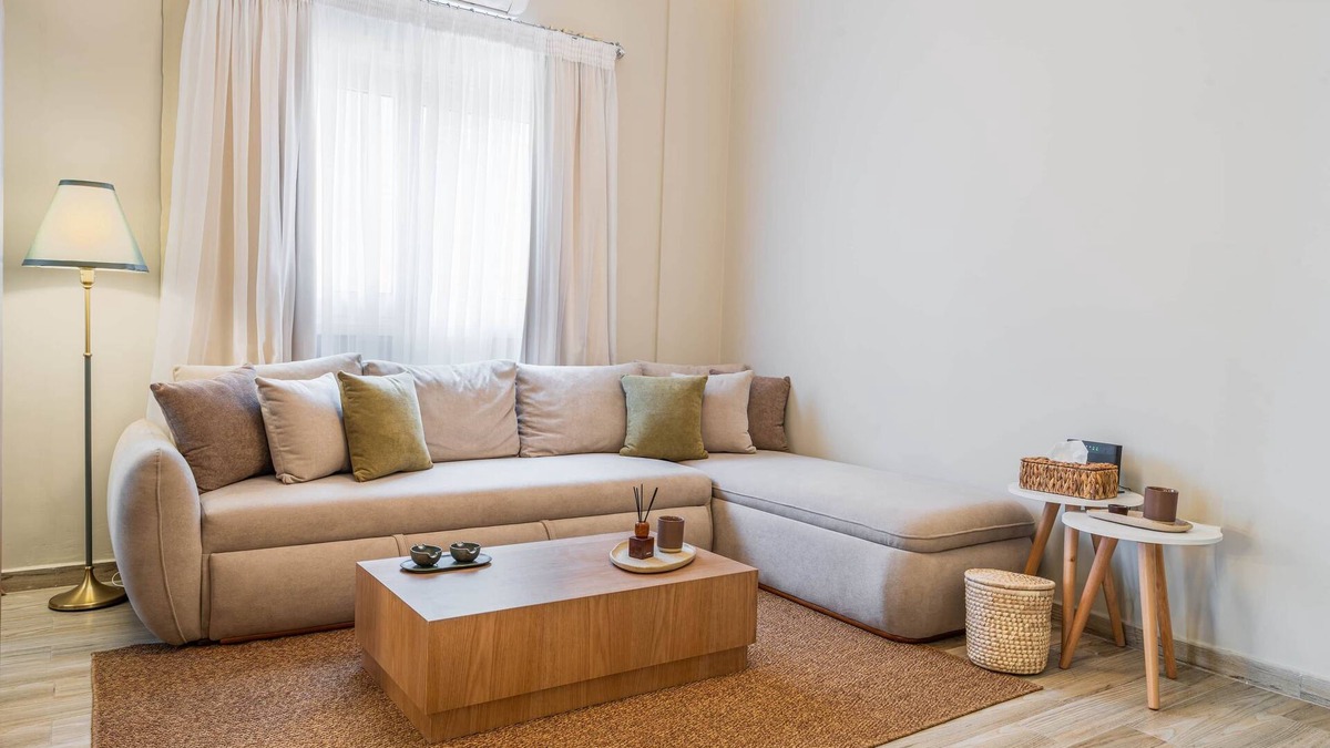 Zamalek Apartment | Whispers Of The Nile !