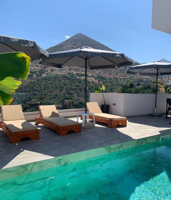 Sisai House | White Boutique Homes - Serenity