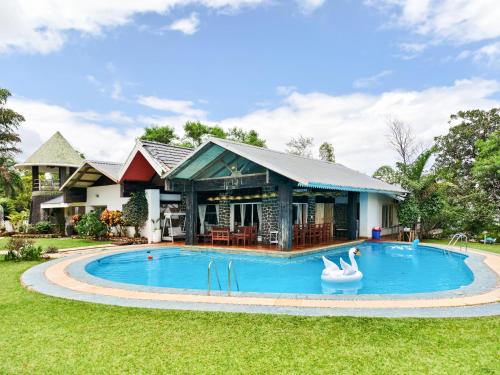 Kadadhe Villa | White Castle