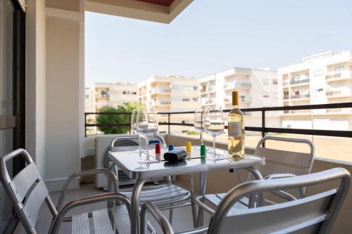 Viana do Castelo Apartment | White Charm by the Sea