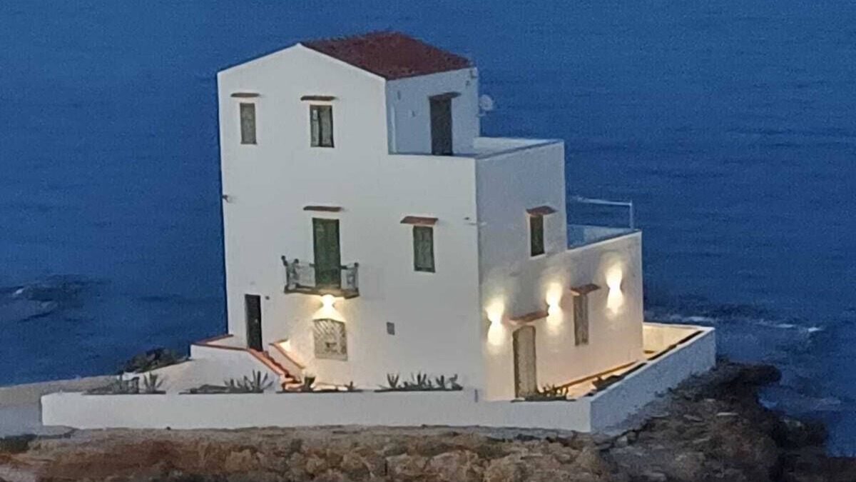 Porticello House | White Cottage Luxury