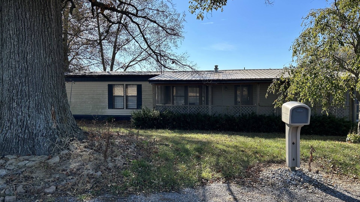 Dale House | White County Country Hideaway!!! Great for Hunters 2 Bedroom 2 Bathrooms