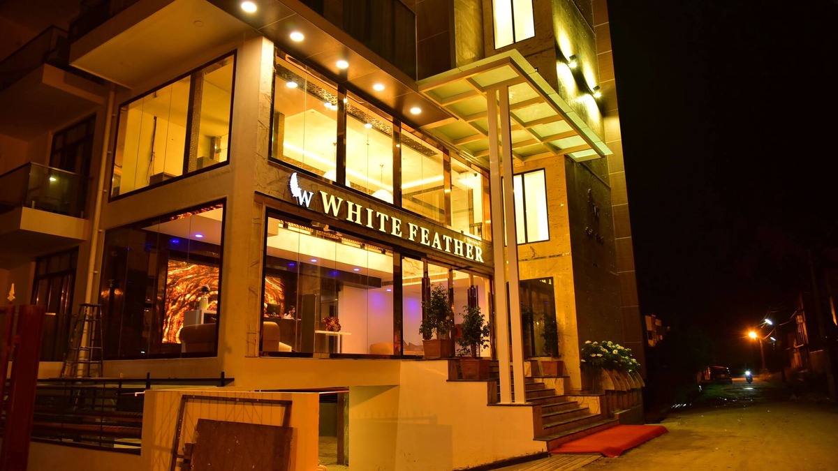 Chikkamagaluru Hotel | White Feather