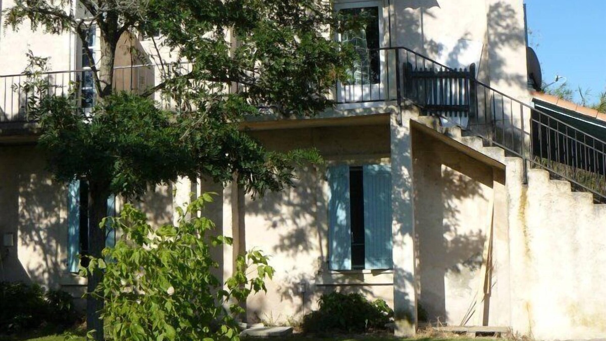 Arles Apartment | WHITE herd breeding of bulls and Camargue horse