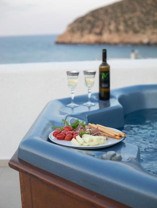 Apollonas Villa | white house apollon naxos