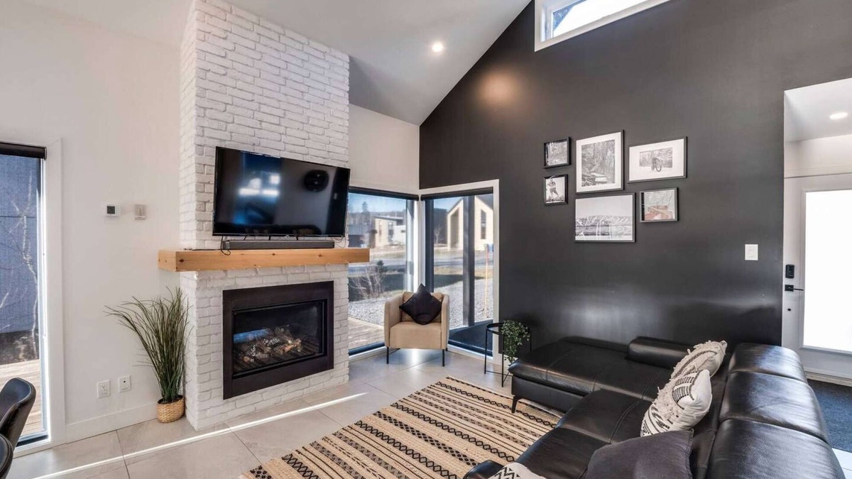 Saint Ferreol les Neiges House | White House - 3 bedrooms - 8 people