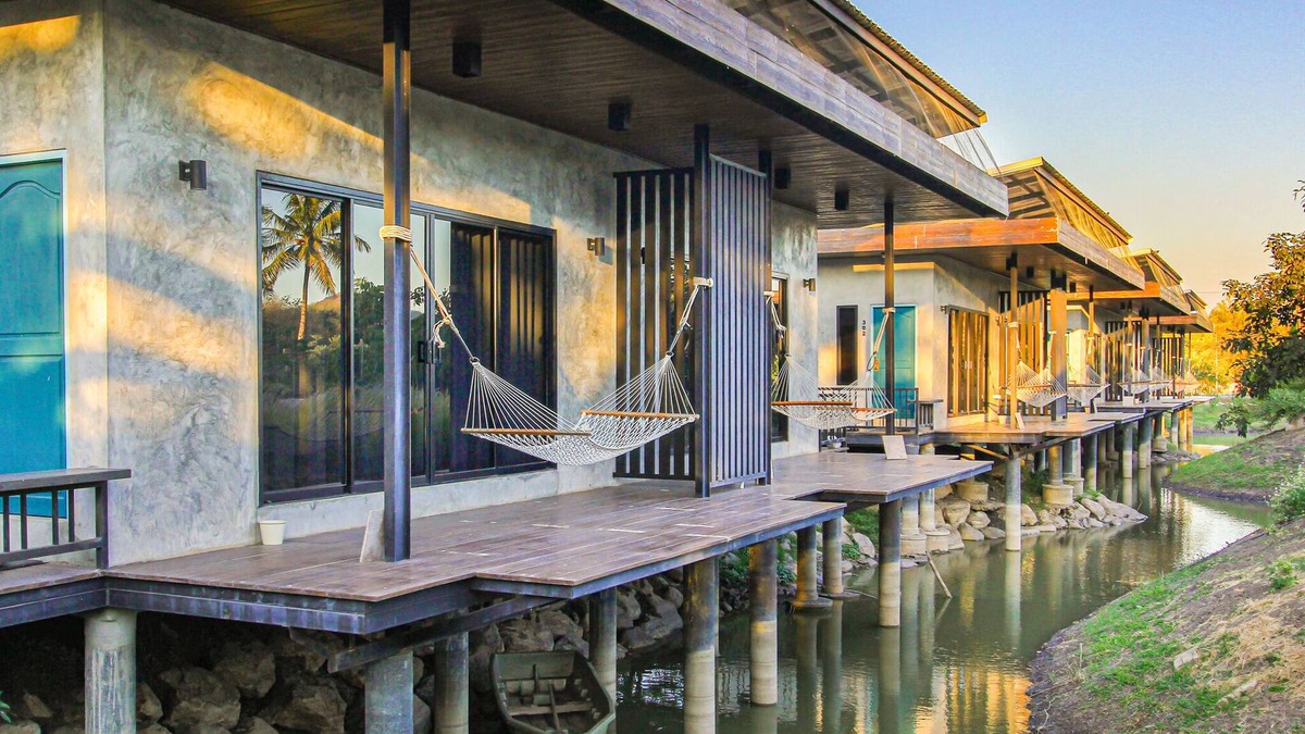 Khanong Phra Hotel | White Knot Khao Yai