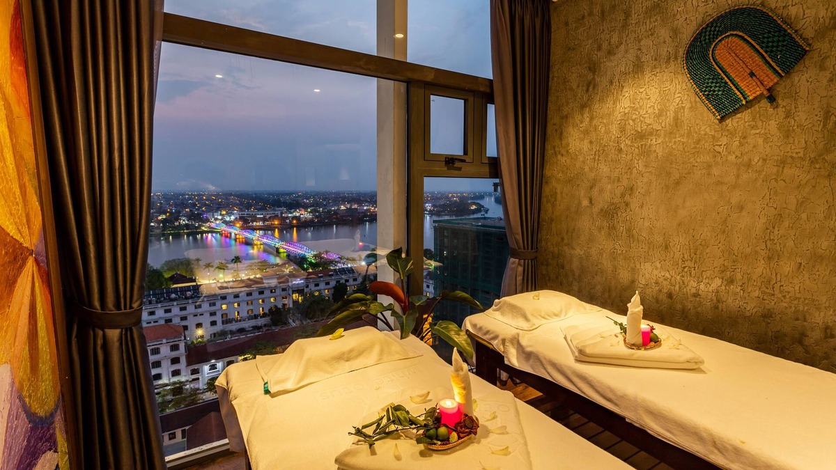 Hue City Centre Hotel | White Lotus Hue Hotel