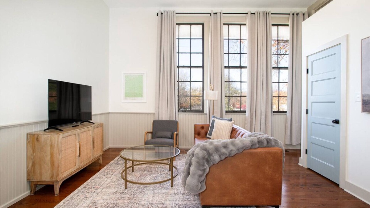 Alcoa Apartment | White Nest Retreat - LUX Updates - 5 mins from TYS
