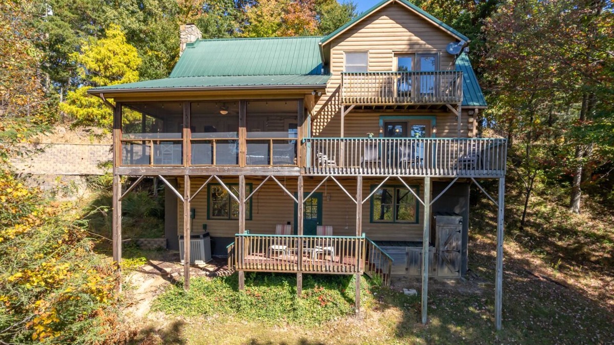 Lynn House | White Oak Vista | A Peaceful Cabin with Breathtaking Views | Under 20 min to TIEC