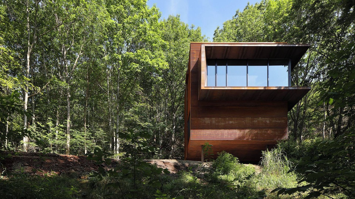 Gaspereau House | White Rock Guest Cabin