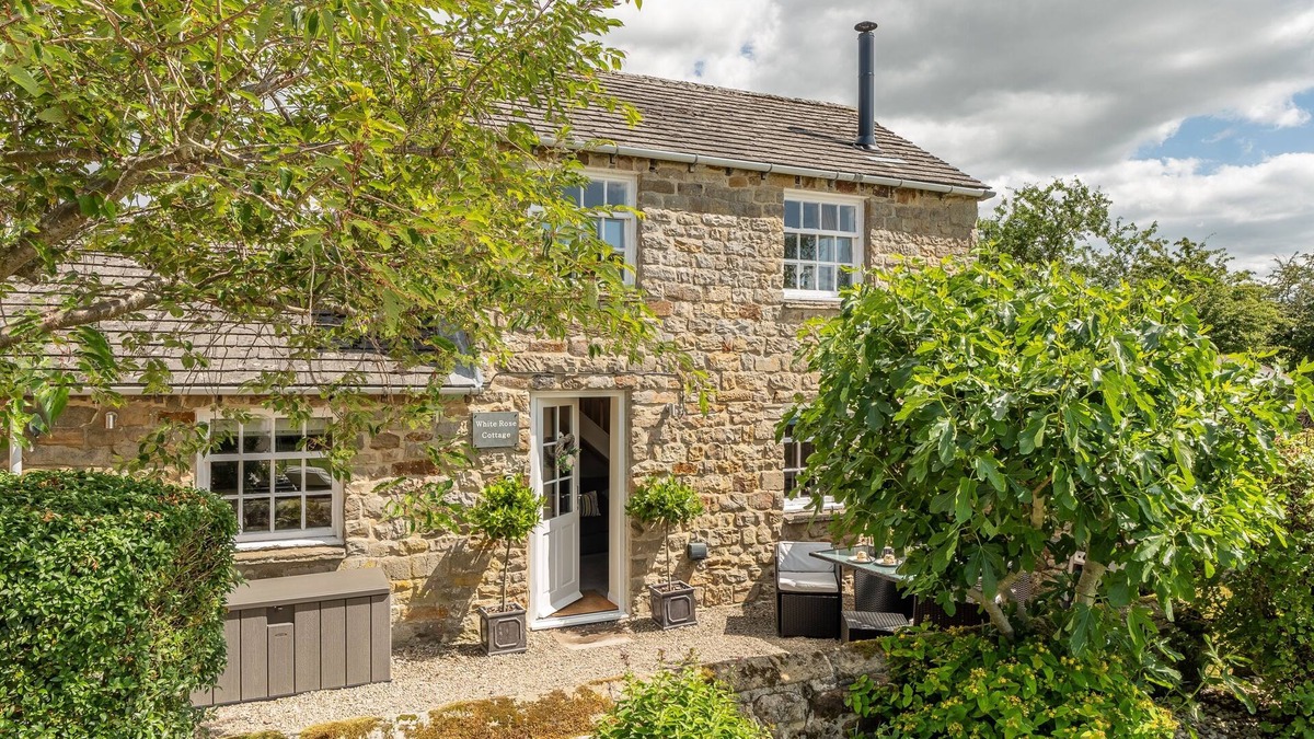 Constable Burton House | White Rose Cottage, Constable Burton, Yorkshire Dales