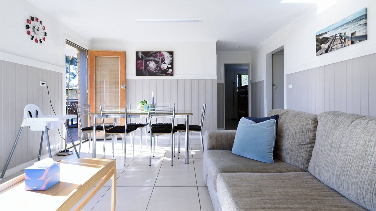 Four Mile Creek Resort | White Sands Coastal Getaway – Steps to the Shore