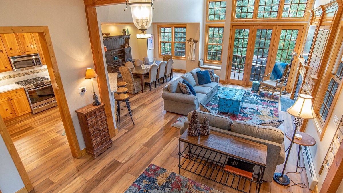 Peak 8 House | White Wolf Mountain Air Townhome: Elegant Retreat