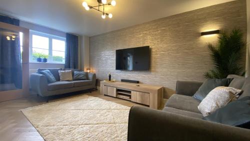 Rocester House | Whittaker Mews near Alton Towers JCB