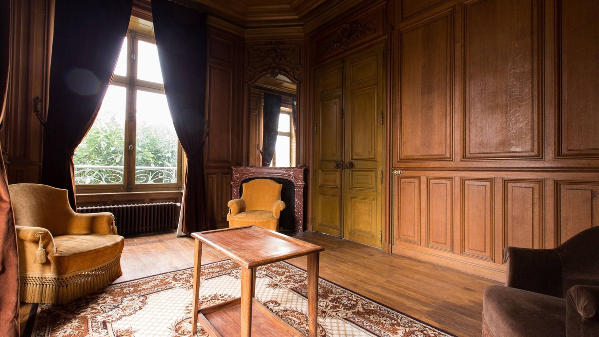 Blet House | Whole castle for rent - true caste life experience