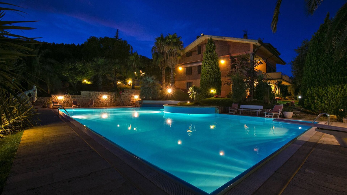 Grottammare Villa | WHOLE COUNTRY HOUSE PARK POOL FOR 10 PAX AND MORE FROM THE HILL TO THE SEA IN 5 M