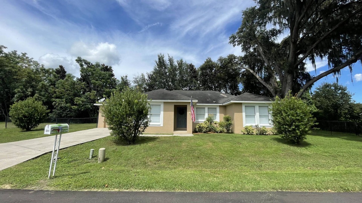 San Antonio House | Whole House in San Antonio. Walking Distance to St. Leo University!