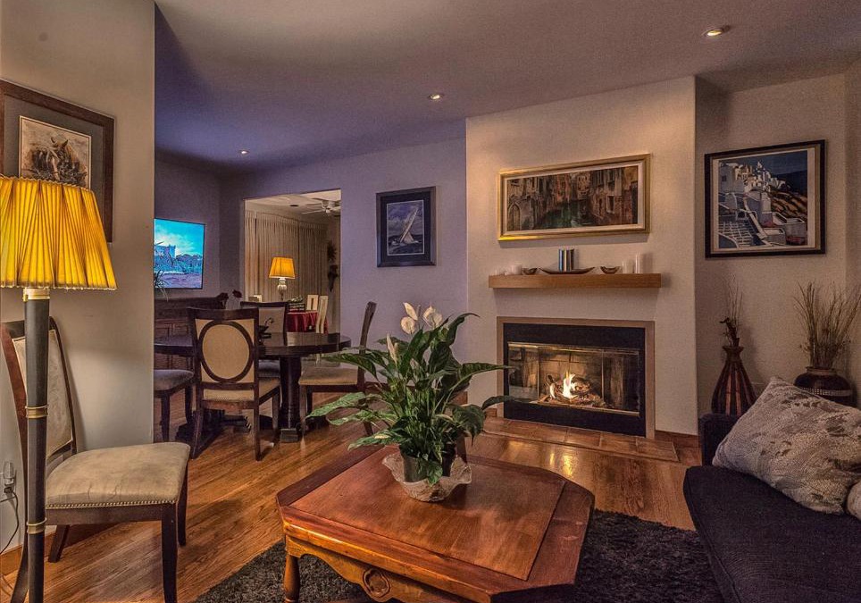 West Vancouver Apartment | Whytecliff Park place near ocean
