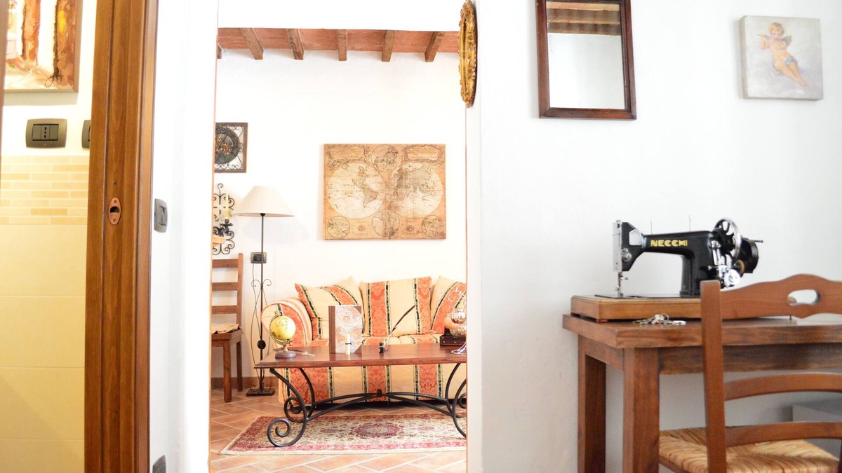 Montepulciano Apartment | WI FI FIBER Cozy Studio with "Trunk"