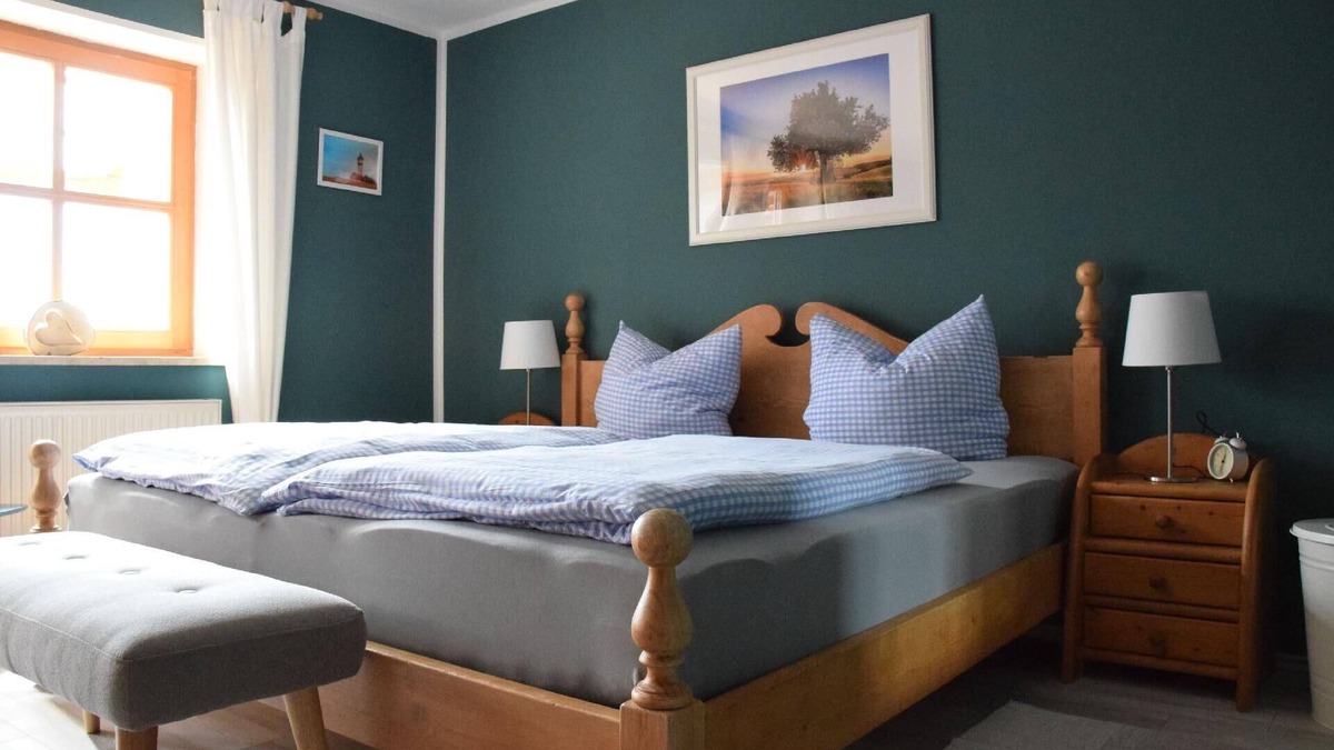 Stockheim Apartment | Wiesengrund flat - tradition meets modernity