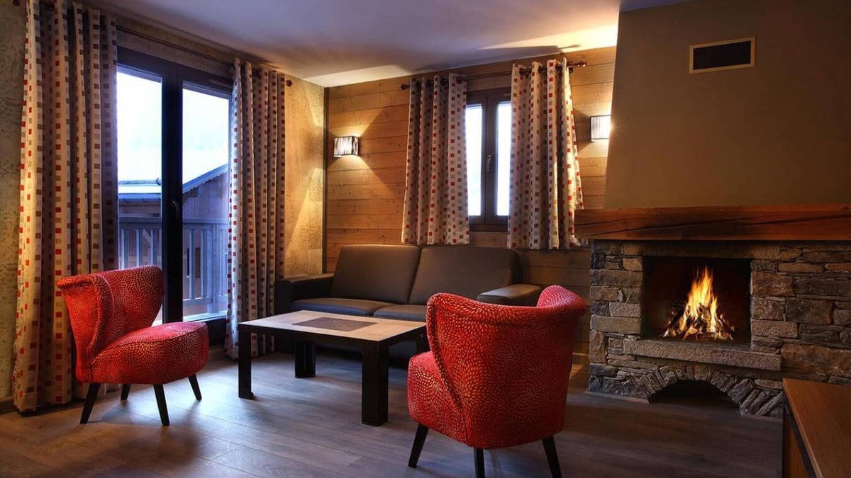 Arc-2000 Apartment | Wifi, 150m from ski slopes, fitness, swimming pool, sauna, hammam, fireplace or stove, tv