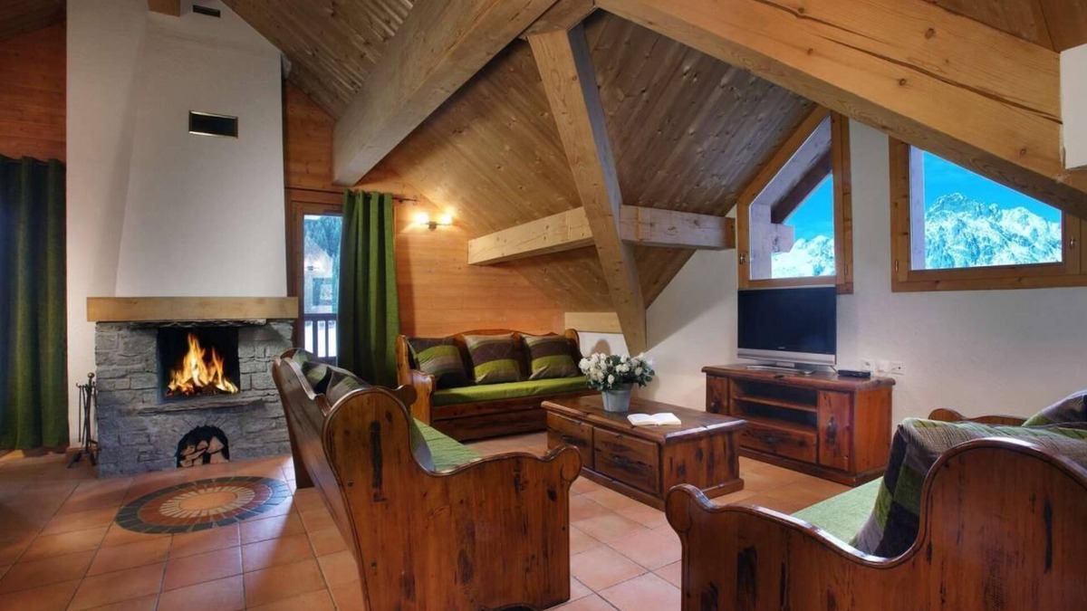 Oz Apartment | Wifi, 50m from ski slopes, fitness, swimming pool, sauna, hammam, balcony, tv, ski locker, 32m²