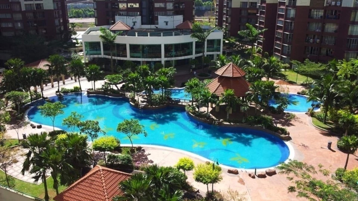Kuala Lumpur Apartment | Wifi.InternetTV.Pool.35 min to 20th Century Fox World Malaysia.