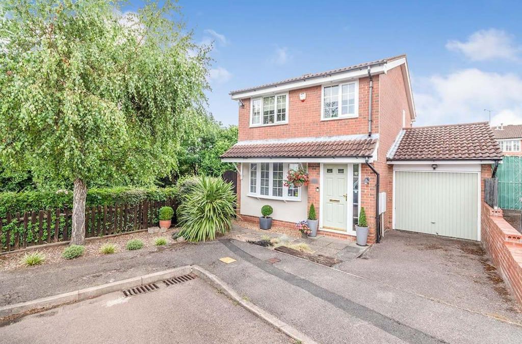 Cockernhoe Apartment | Wigmore Lodge - FREE Parking & Airport & M1 & Contractor & Leisure