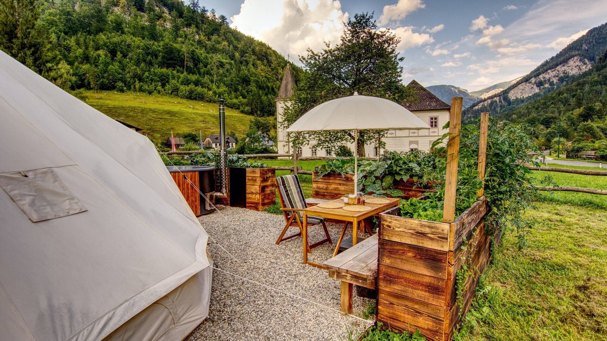 Schwarzau im Gebirge Resort | Wild Glamping in the Vienna Alps - "Schneeberg"
