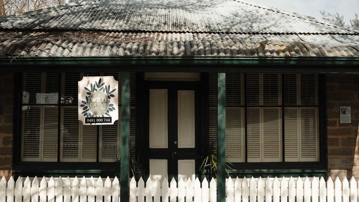 Upper Wakefield Cottage | Wild Olive Cottage Clare Valley