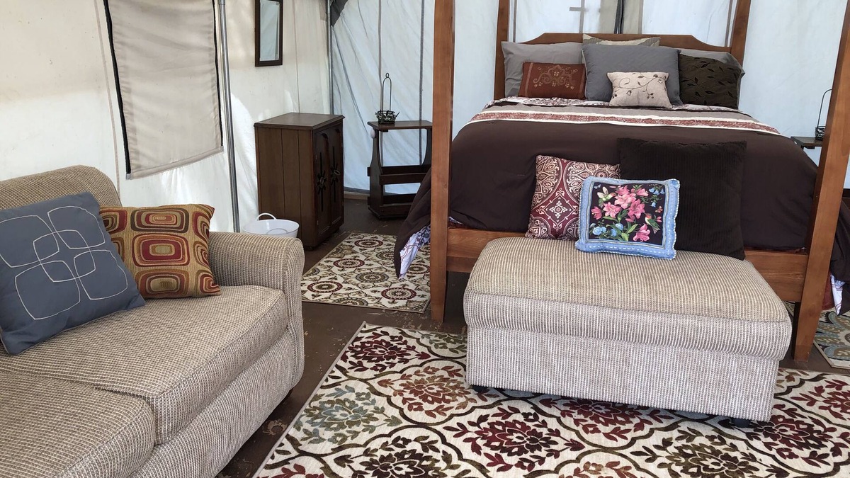 Cave Junction RV Rental | Wildlife, Nature, Glamp 1