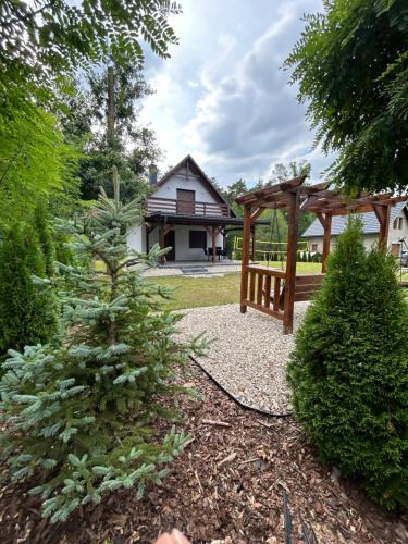 Rakow House | Willa pod Dębami domek nad Zalewem Chańcza z balią na wyłączność