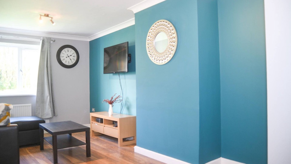 Willenhall House | Willenhall Oasis Retreat - Serene House Rental