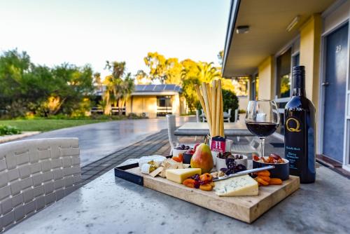 Naracoorte Hotel | William Macintosh Motor Lodge