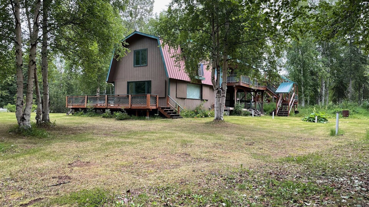 Willow House | Willow, Alaska getaway with a private lake access!