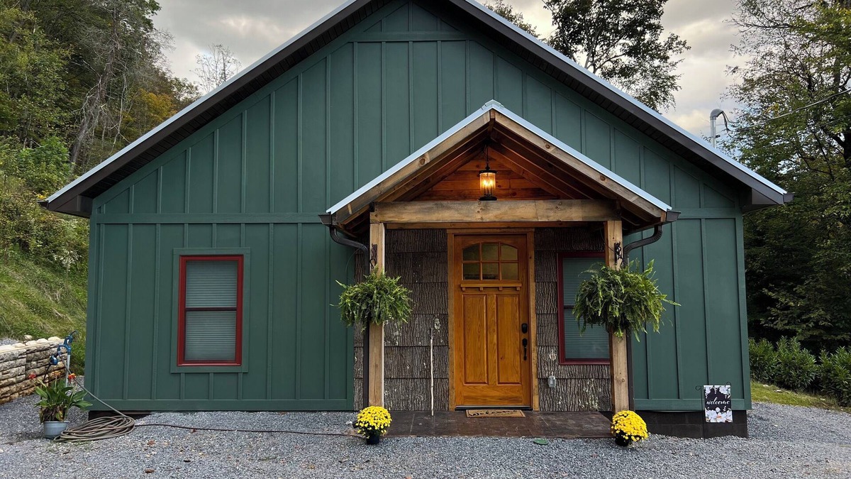 Johnson City Cottage | Willow Cabin- Private 2-BR Cabin