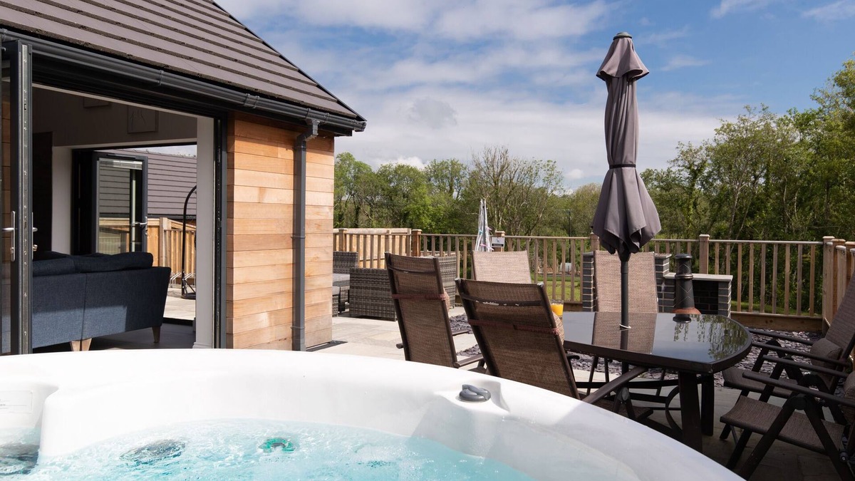 St. Florence Cottage | Willow Cottage