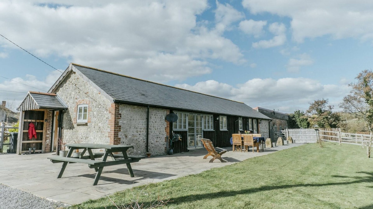 Maiden Newton Cottage | Willow Cottage - Luxury rural cottage with disable access