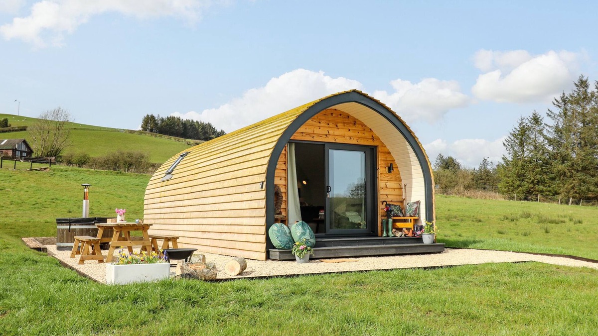 Llangurig Cottage | WILLOW, family friendly, character holiday cottage in Llanidloes