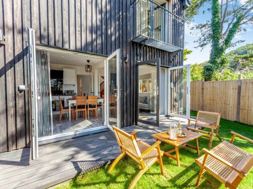 Weston-super-Mare House | Willow House