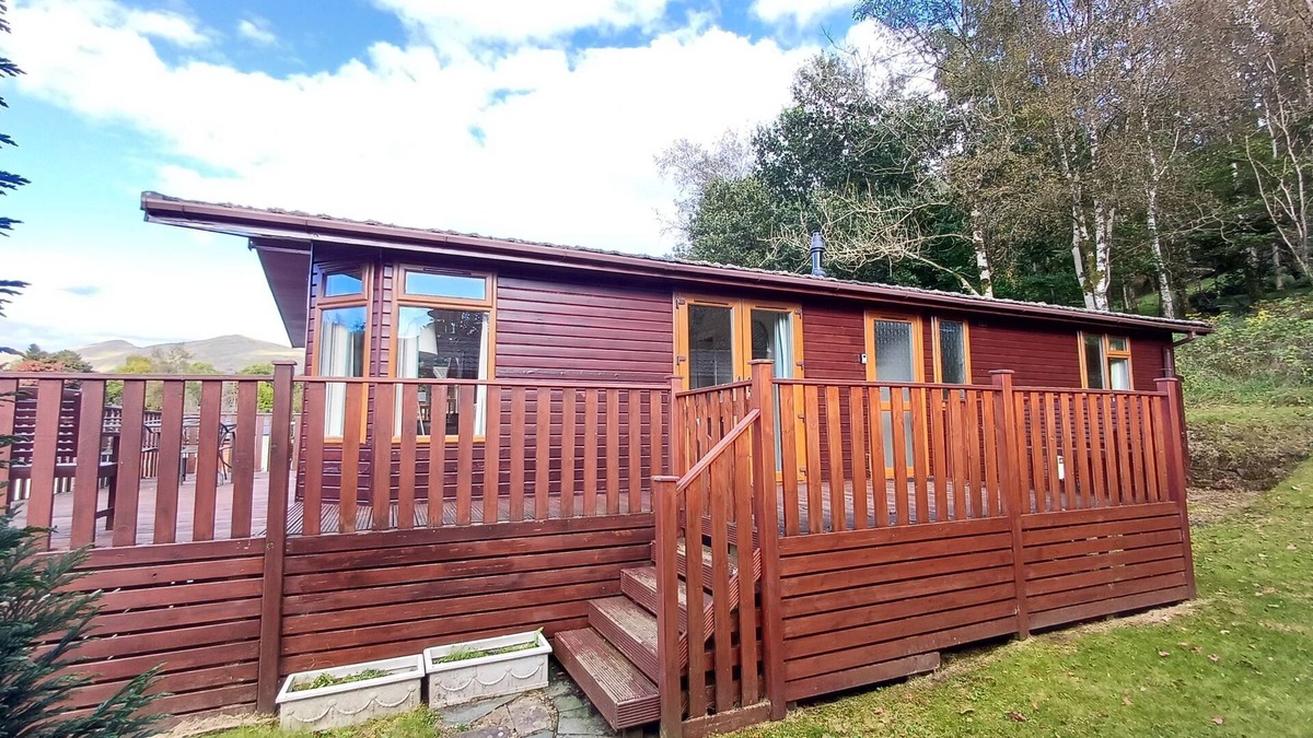 Troutbeck Cabin | Willow Lodge - a holiday lodge that sleeps 6 guests in 3 bedrooms