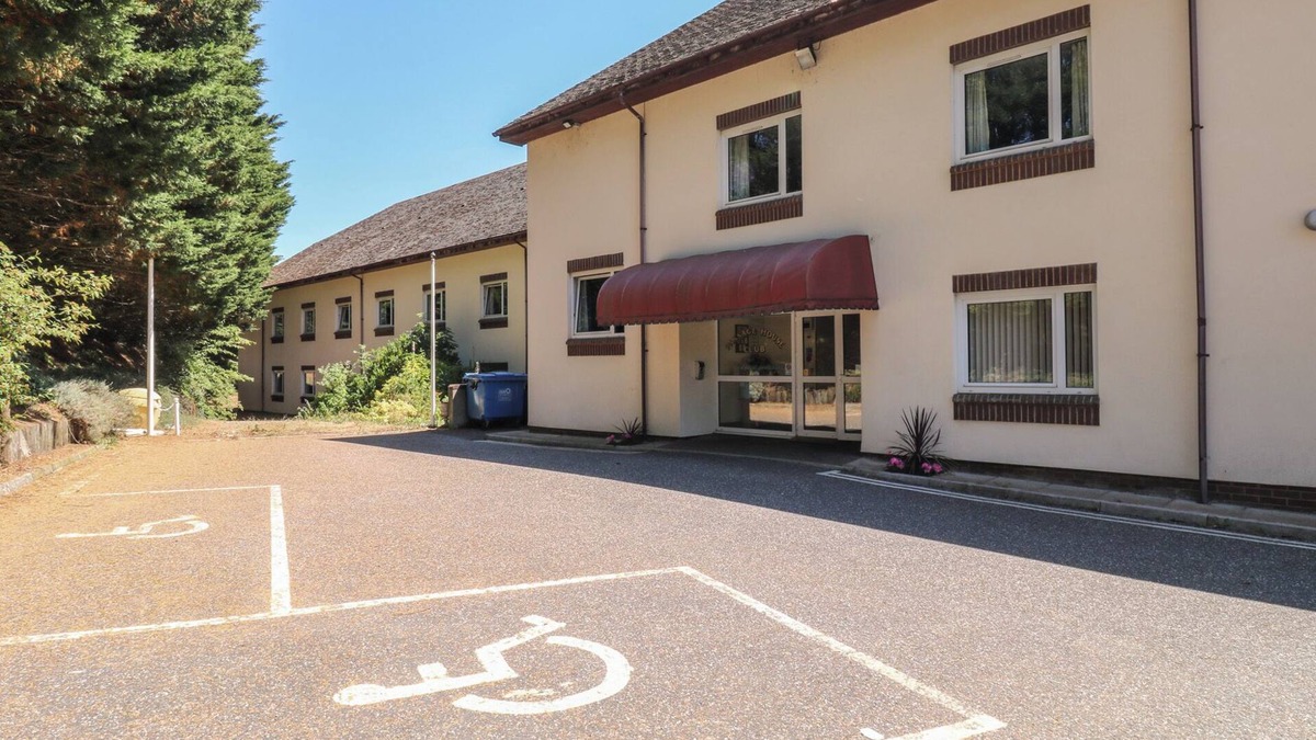 Kingsteignton Cottage | WILLOW, pet friendly in Kingsteignton