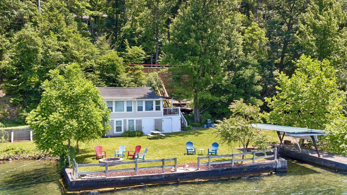Hammondsport Cottage | Willow Point: Location,Location,Location!
