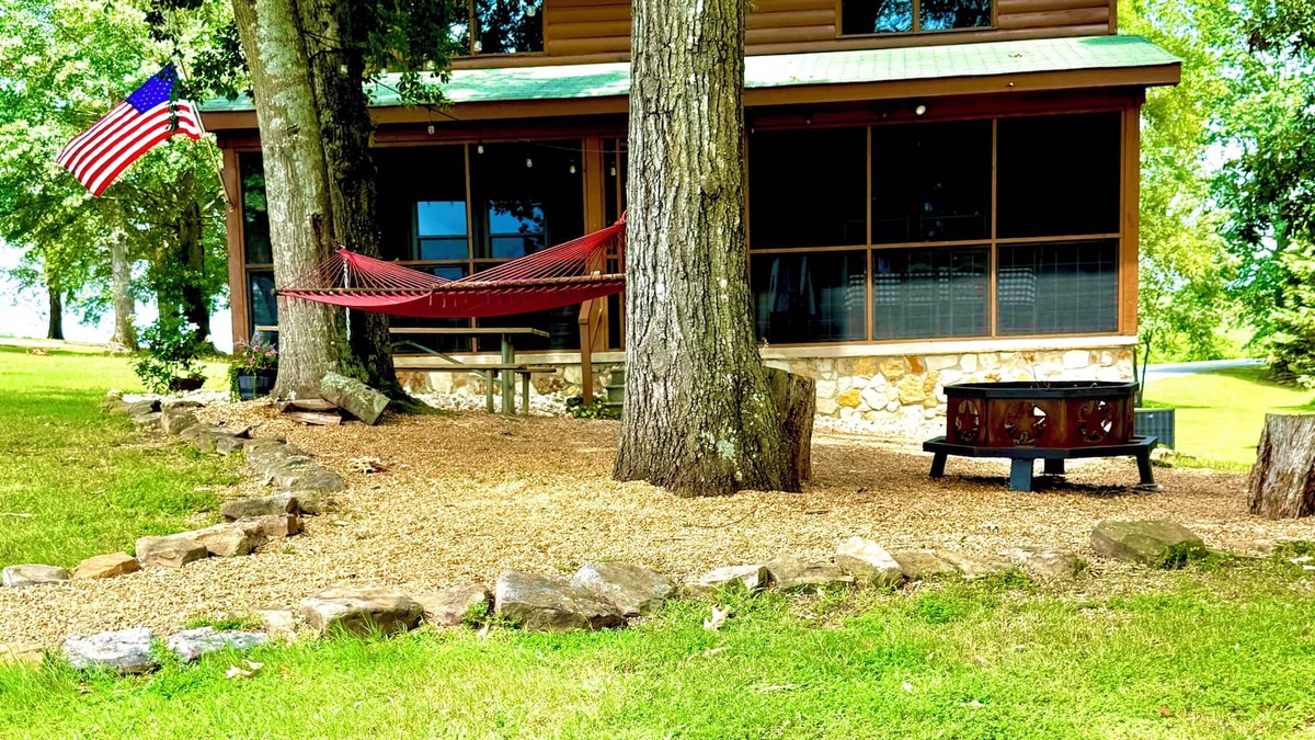 Town Creek Cabin | Wilson Lake, Private Dock, Pool, RTJ Golf Close by Still have summer dates