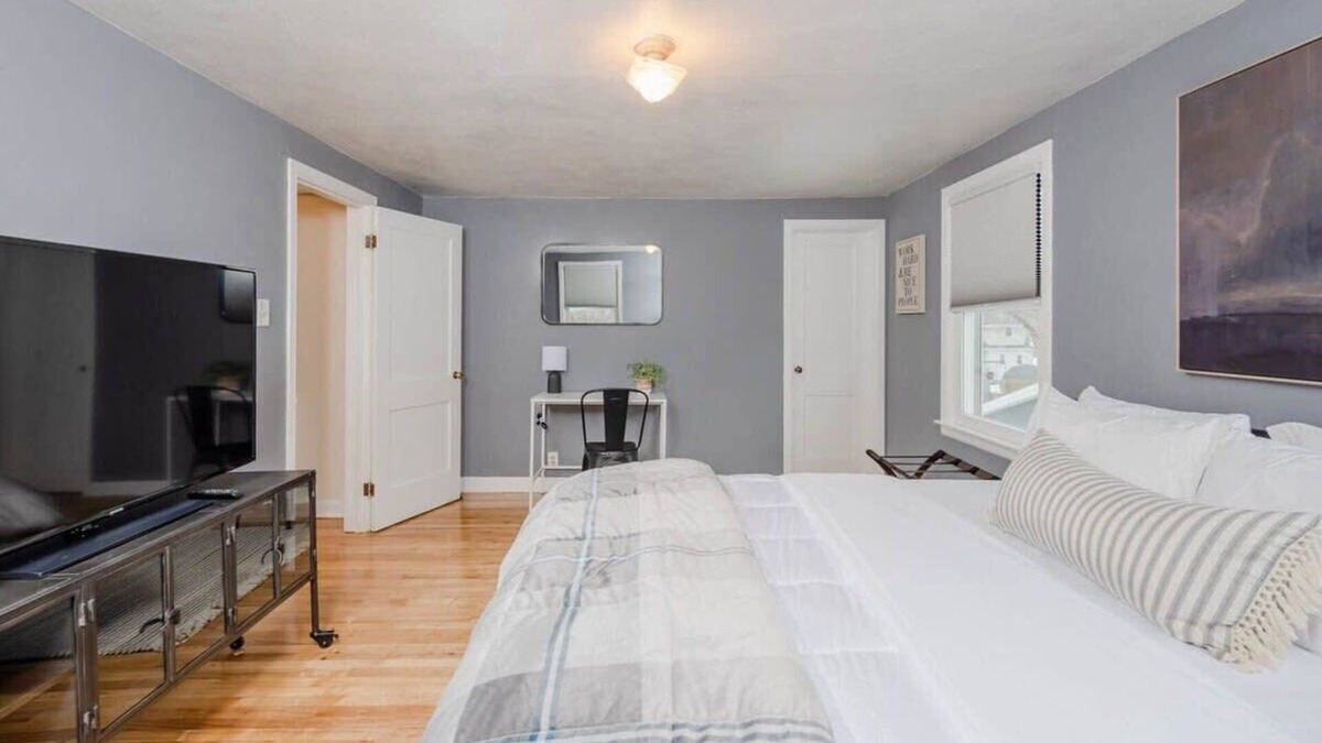 Little Chute House | Wilson Street Abode - 3 bedroom Corporate Rental