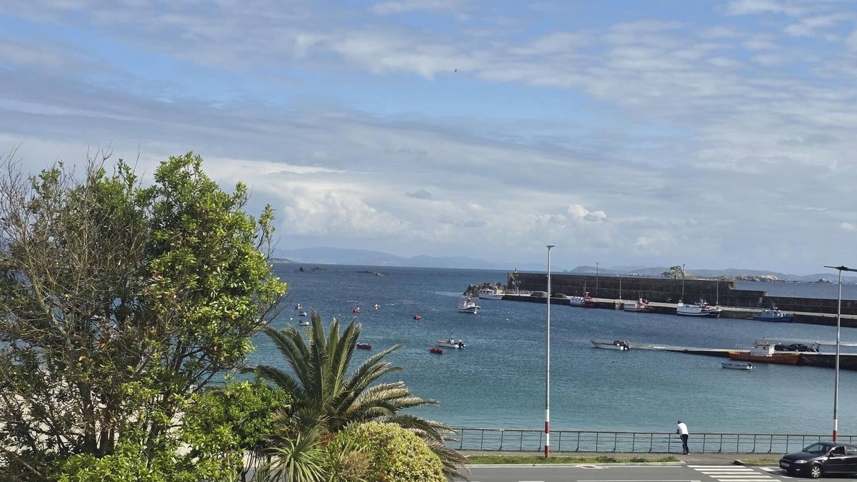 Aguino Apartment | Winahost Salvora – Seafront Apartment