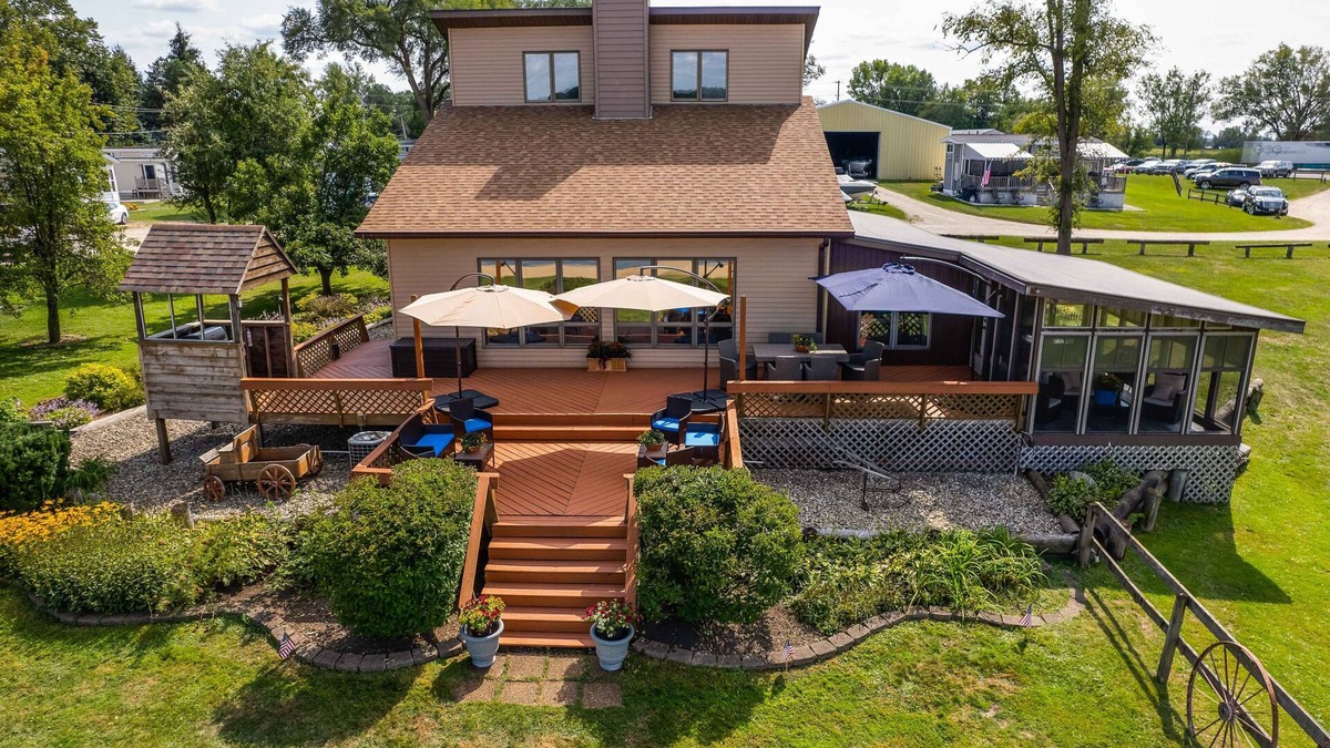Lake Catherine House | Windjammer, Lakefront Home-Away-From-Home!